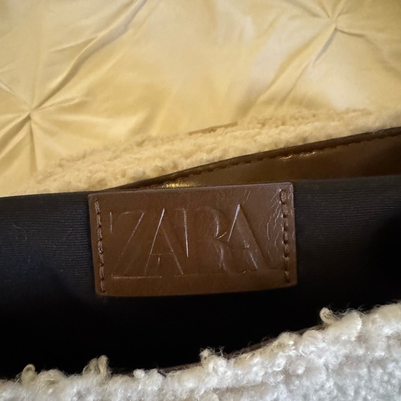 Cozy Cream Faux Shearling Sherpa Shoulder Bag - Picture 3 of 4